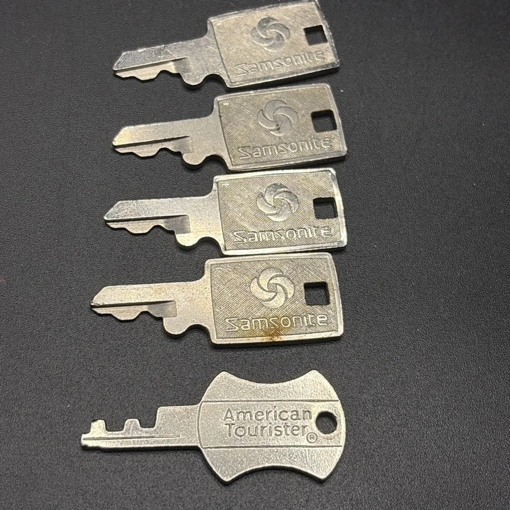 Lot Of 5 Vintage Samsonite/American Tourister Luggage Keys 170S/ Key Lot Bundle